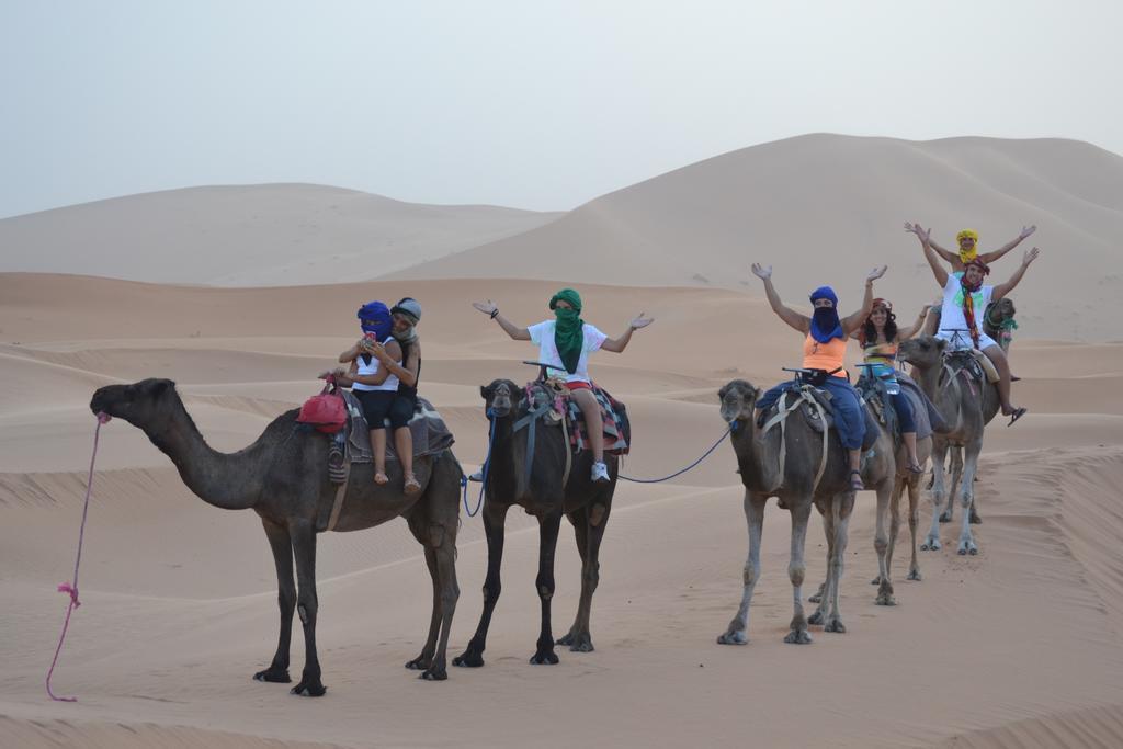 Camel Trek Bivouac Hotel Merzouga Quarto foto